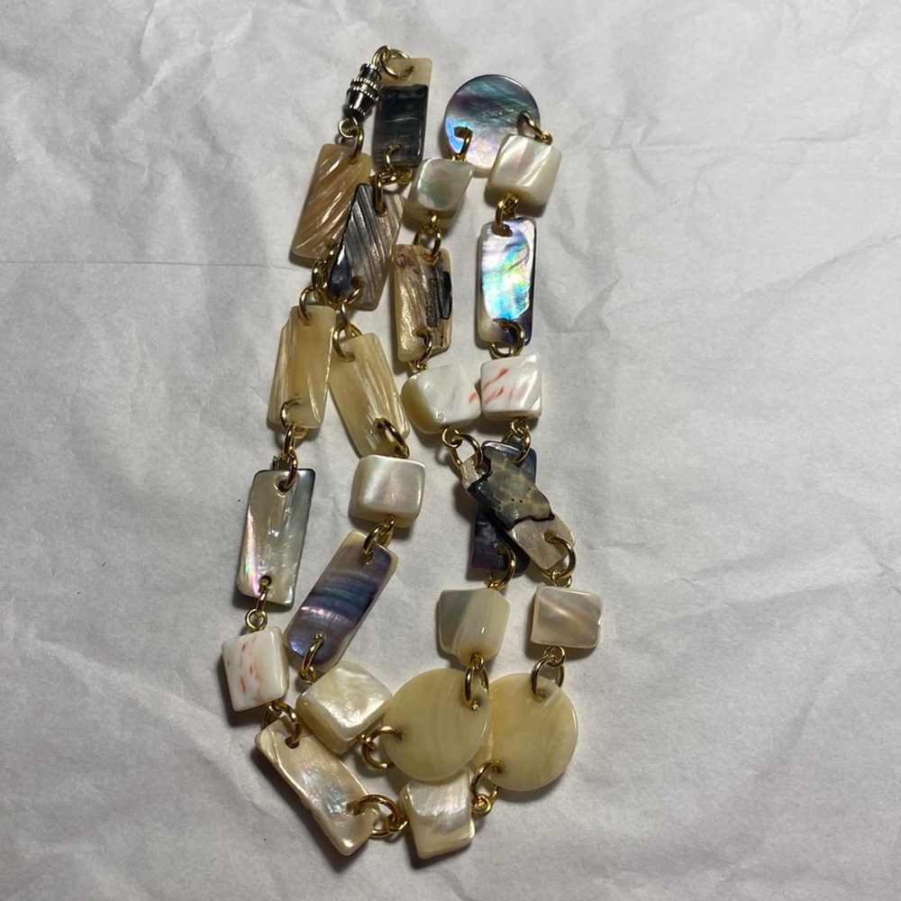 Genuine Shell Necklace - Picture 2 of 2